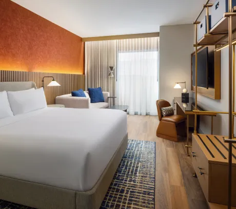 1 King Bed Studio with Kitchenette